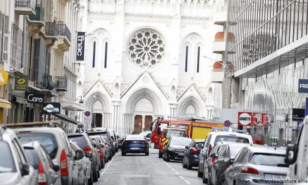 Επίθεση στη Νίκαια: Ο τρομοκράτης έκοψε τον λαιμό δύο θυμάτων